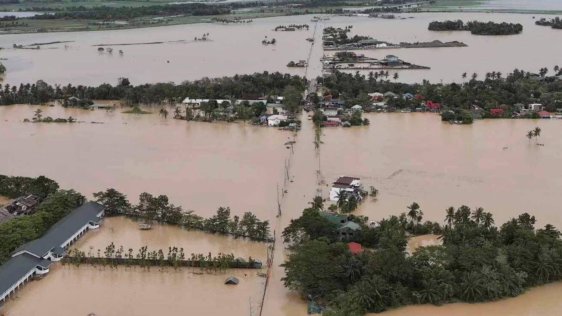 台风“杜苏芮”已致菲律宾25人死亡 逾200万人受灾 